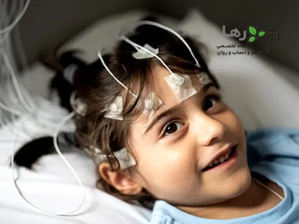 بهترین کلینیک برای درمان موارد قابل مشاهده در نوار مغز کودکان